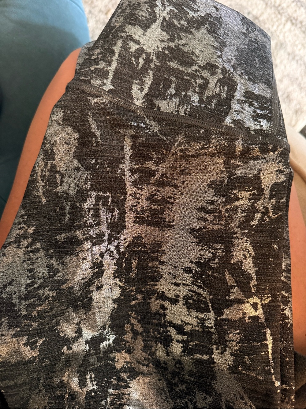 Lululemon wonder under high rise-rise shiny metallic silver brindle foil pattern